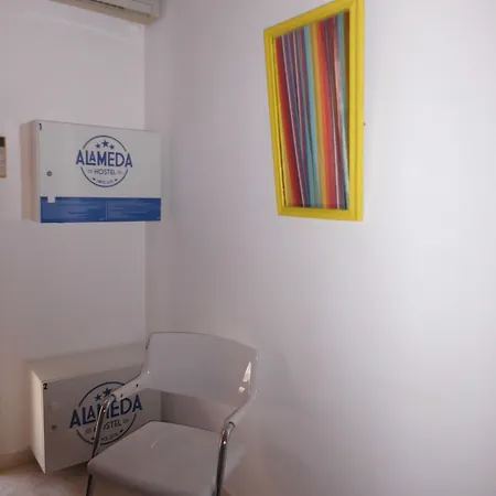 Hostal Alameda