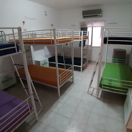 Hostal Alameda *